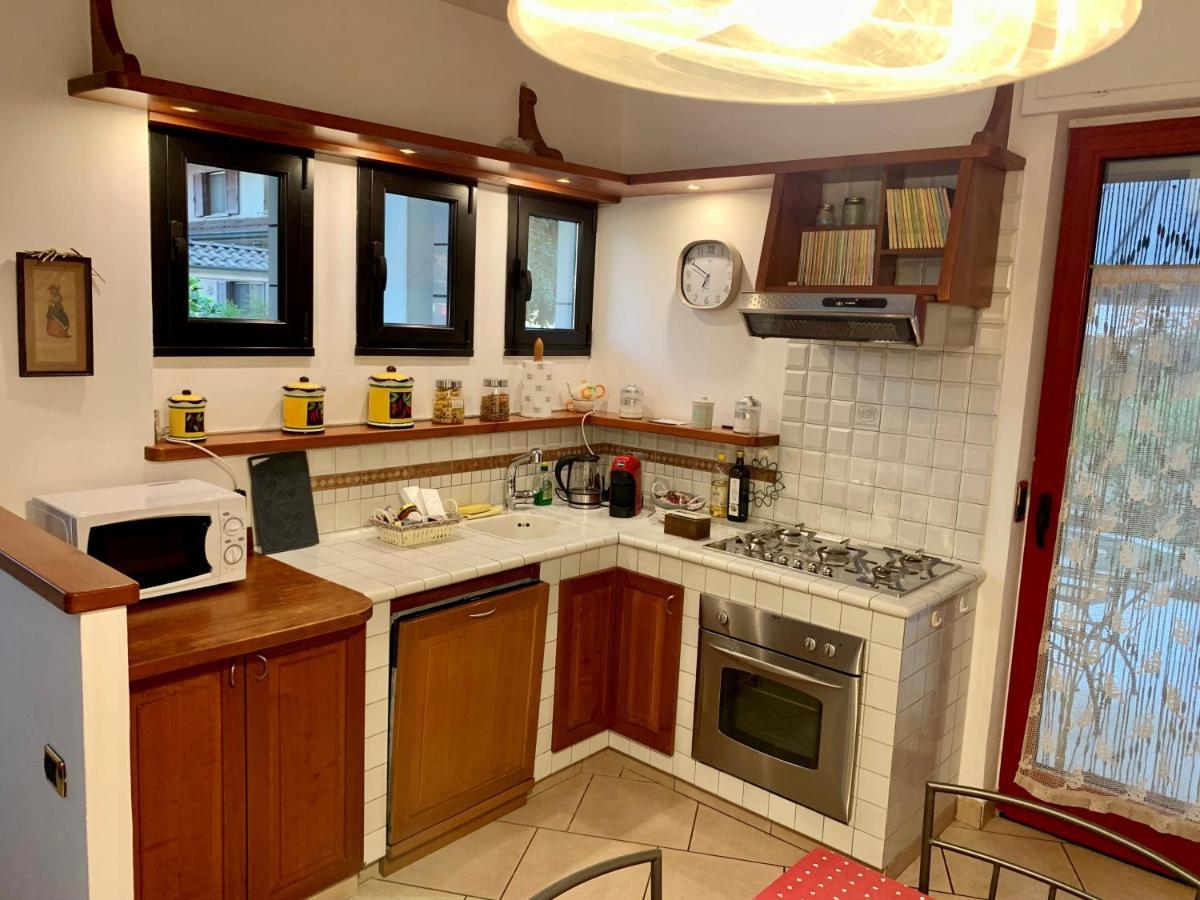 L'Angolo Verde Apartment 蒙卡列里 外观 照片